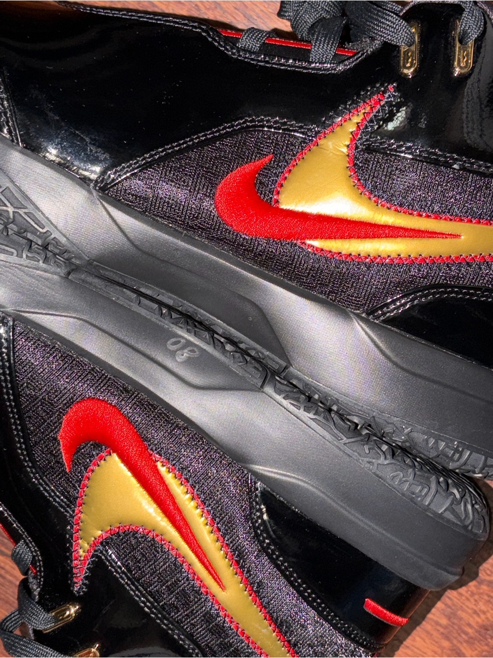 LeBron basketball shoes by Nike - Picture 12 of 13